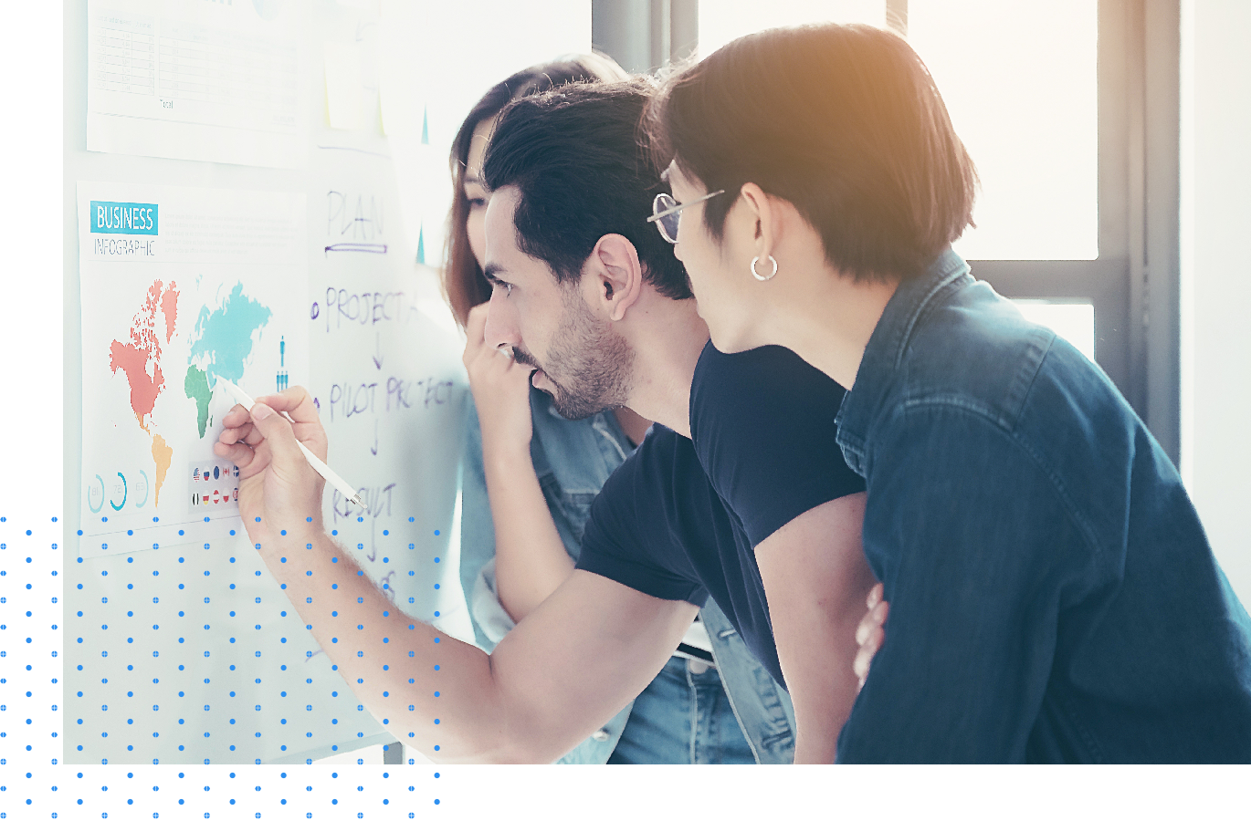 Image of Colleagues working together